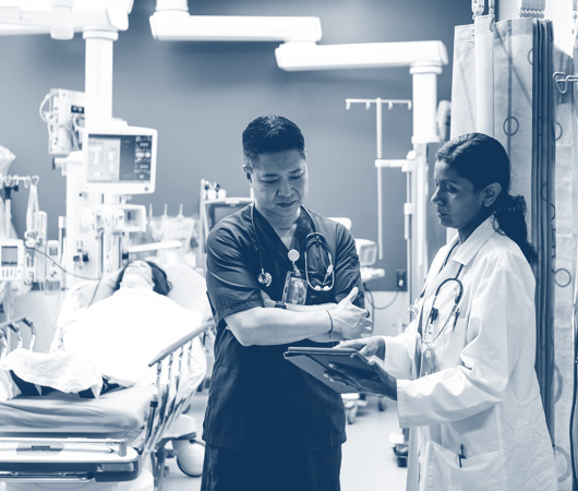 Two doctor discussing in a hospital